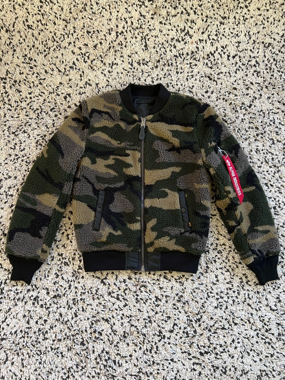 Alpha Industries x Urban Camo Sherpa Fleece Reversible L-2B Bomber Jacket XS